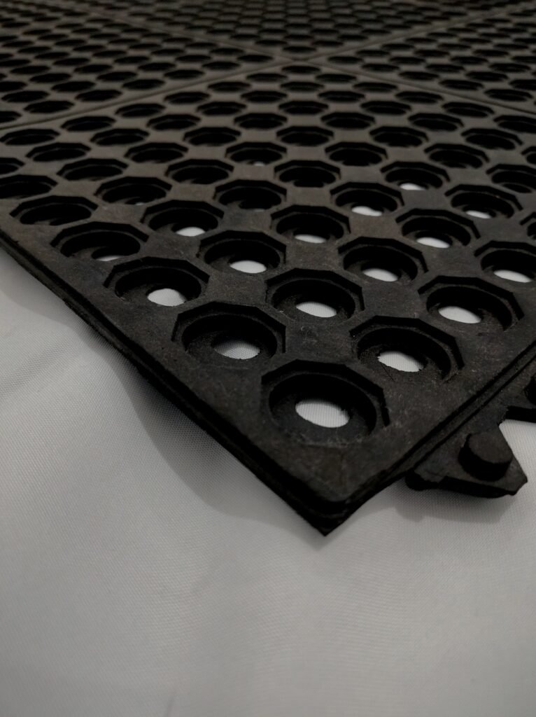 Tapete Antifatiga MODULAR para cocina institucional